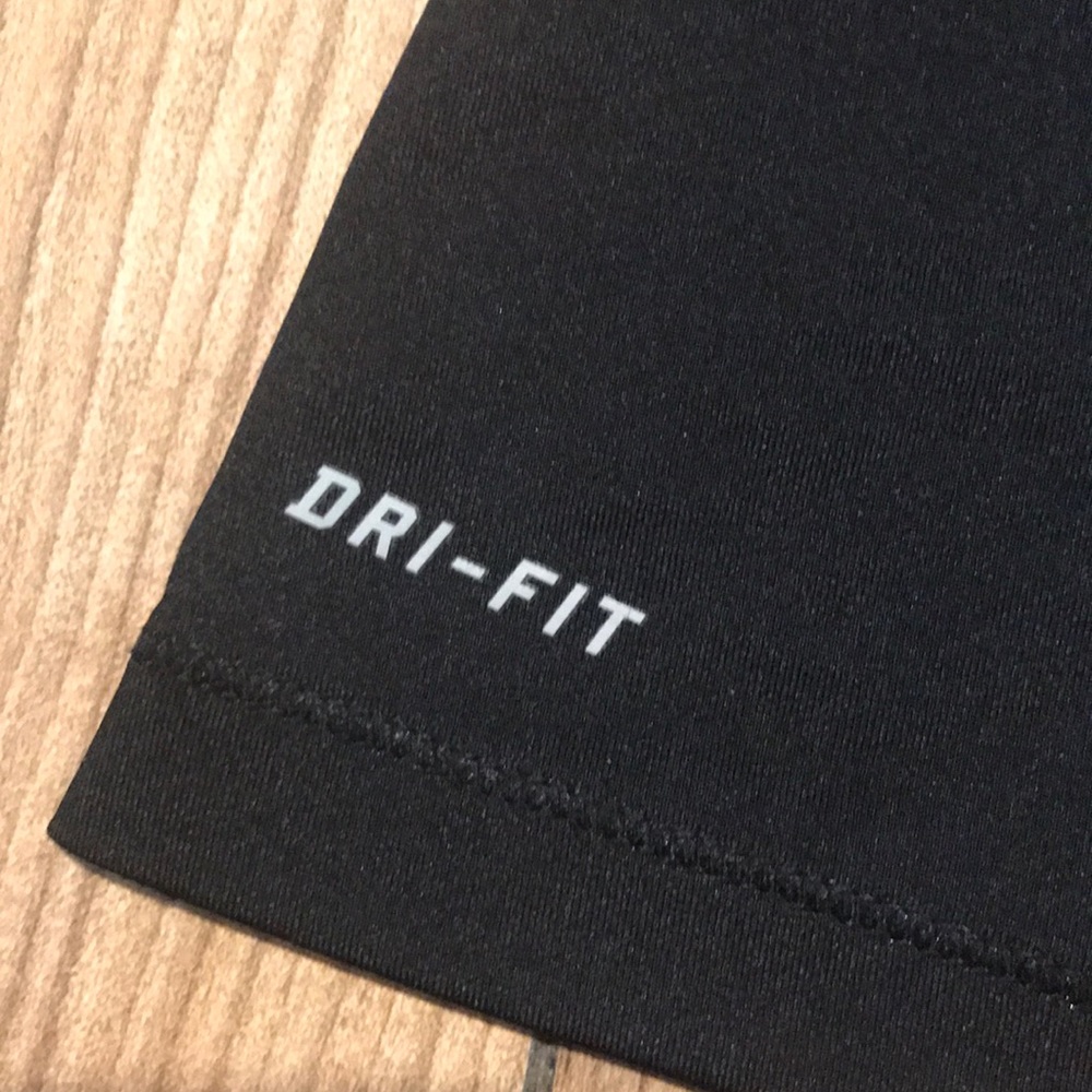 NIKE black mesh Razorback tank top - Picture 3 of 7